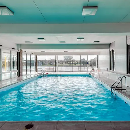 Huswell - Apartment With Lake View & Common Indoor Pool Knokke-Heist Exterior photo
