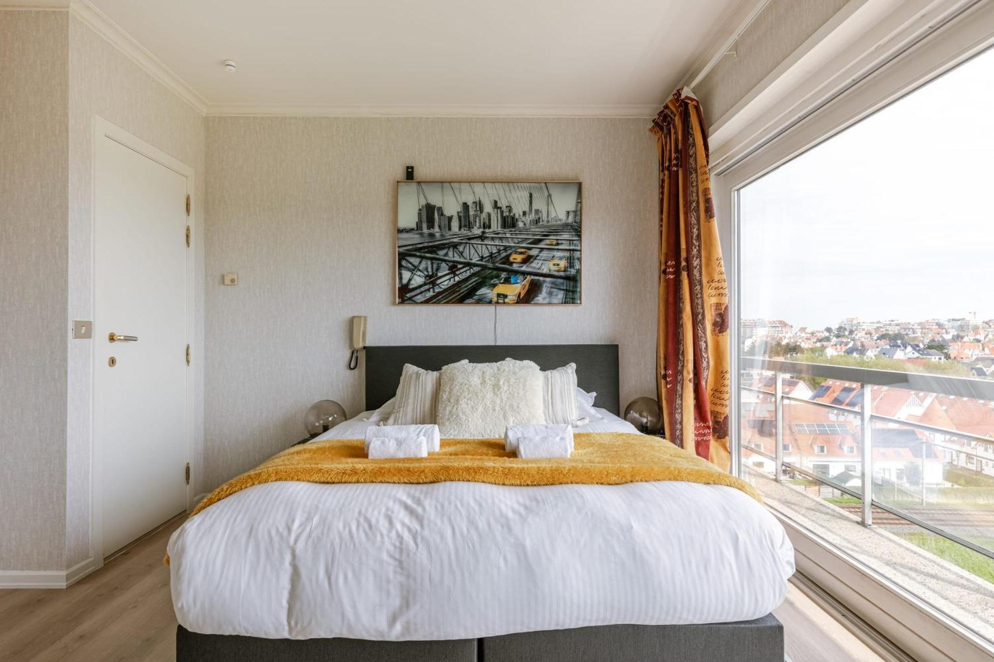 Huswell - With View & Common Indoor Pool