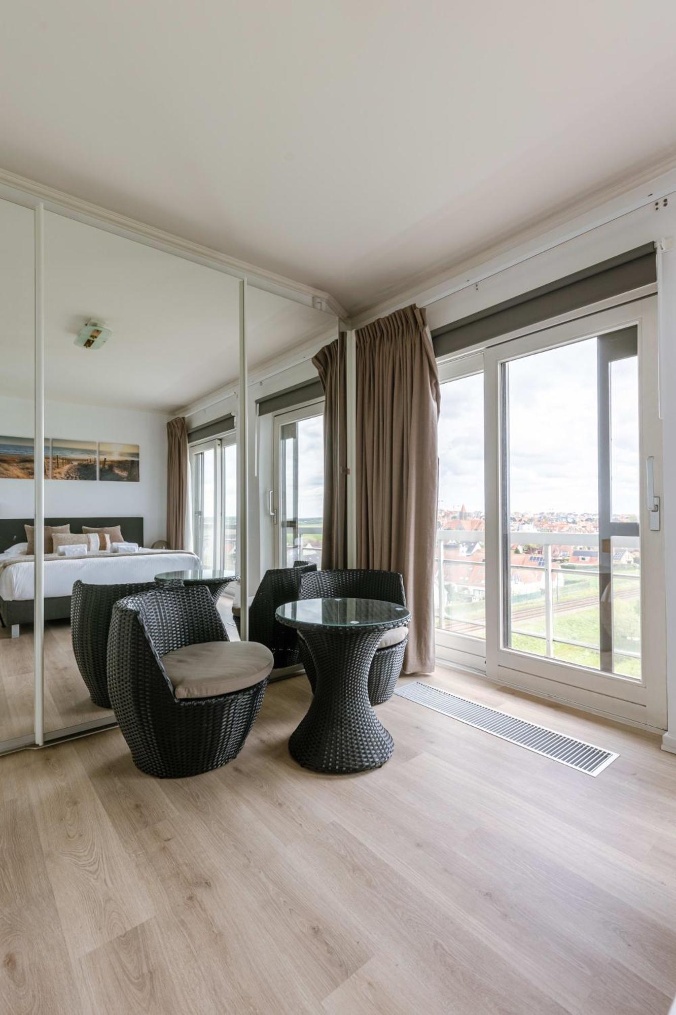 Huswell - With View & Common Indoor Pool